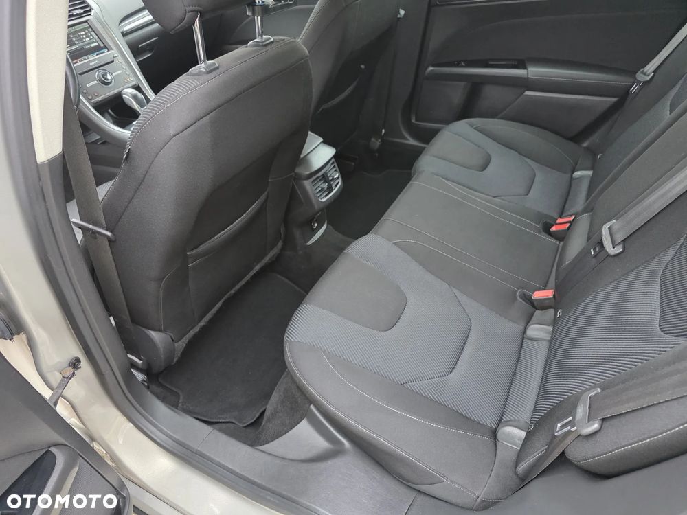 Ford Mondeo 2.0 EcoBoost Titanium - 12