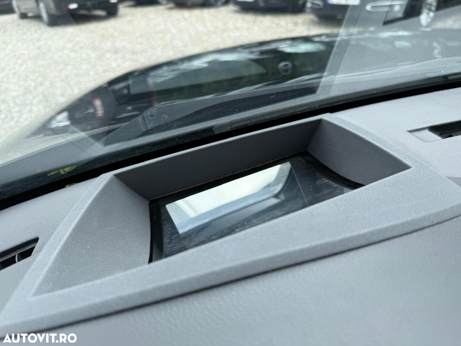 BMW Seria 5 520d Touring Aut. Edition Exclusive - 9