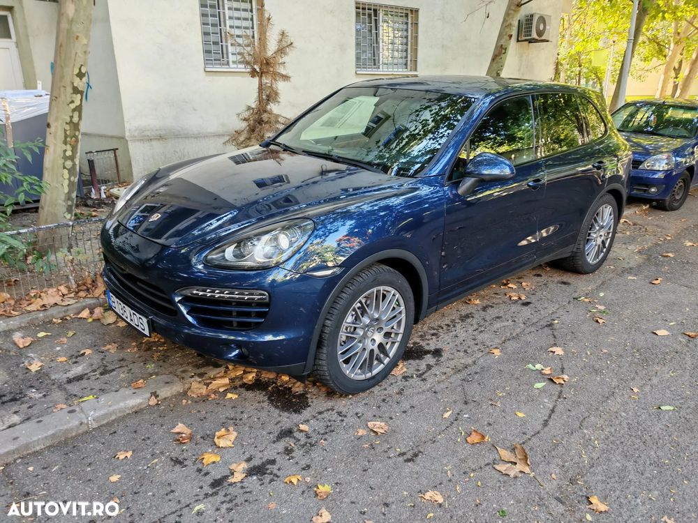 Porsche Cayenne 3.0 L V6 - 4