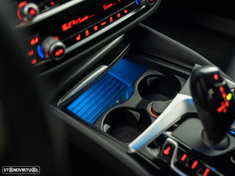 BMW 530 e Pack M - 26