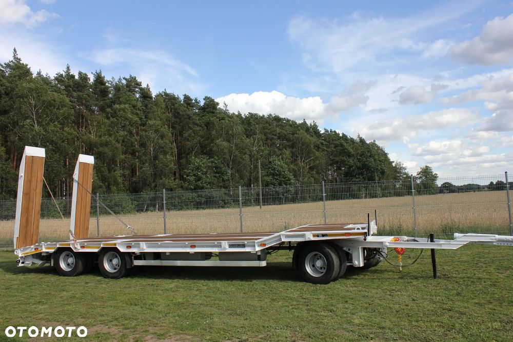 Goldhofer Przyczepa niskopodwoziowa  najazdy hydrauliczne na poduszce odnowiona - 2