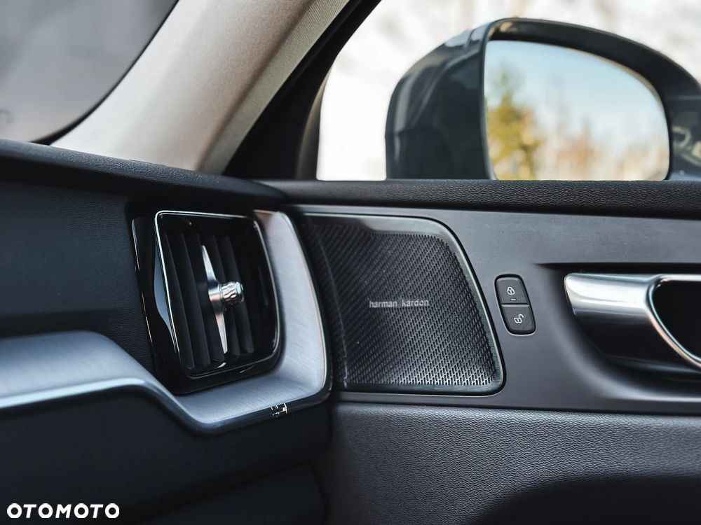 Volvo XC 60 B4 D AWD Core - 25