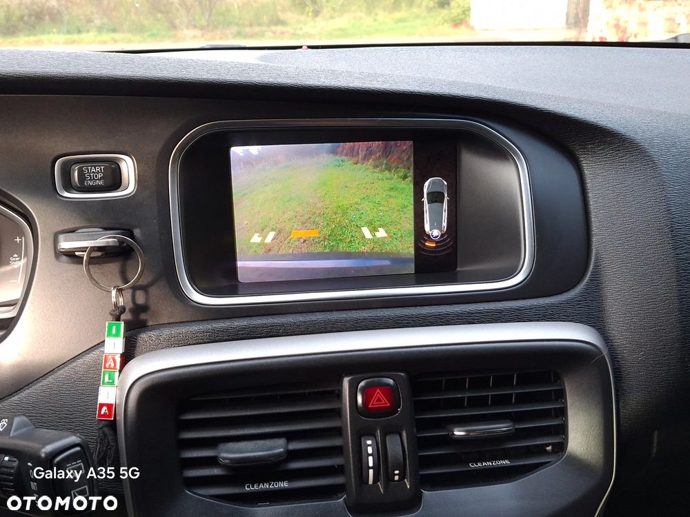 Volvo V40 - 18