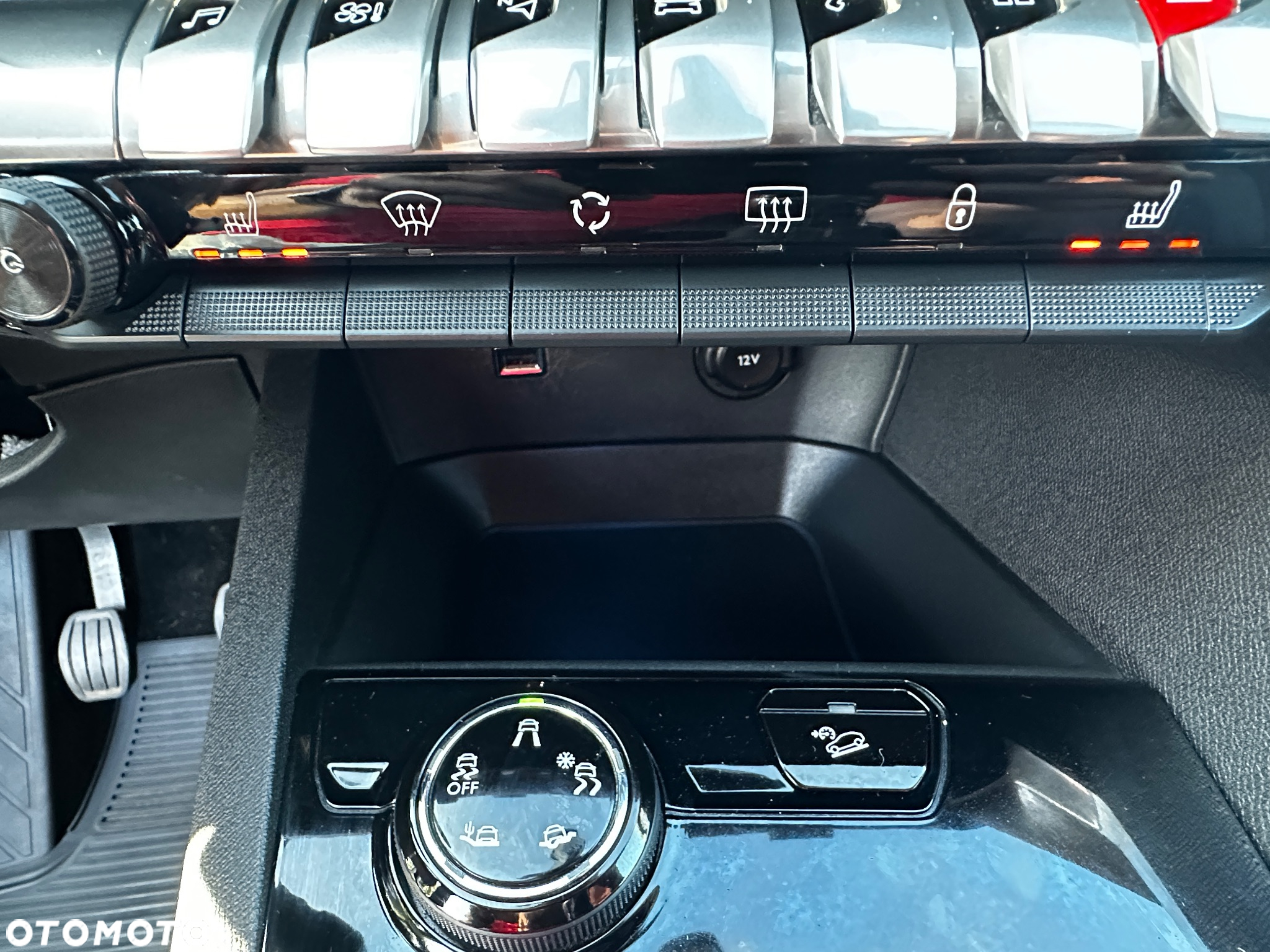Peugeot 3008 1.2 PureTech GPF Allure S&S - 27