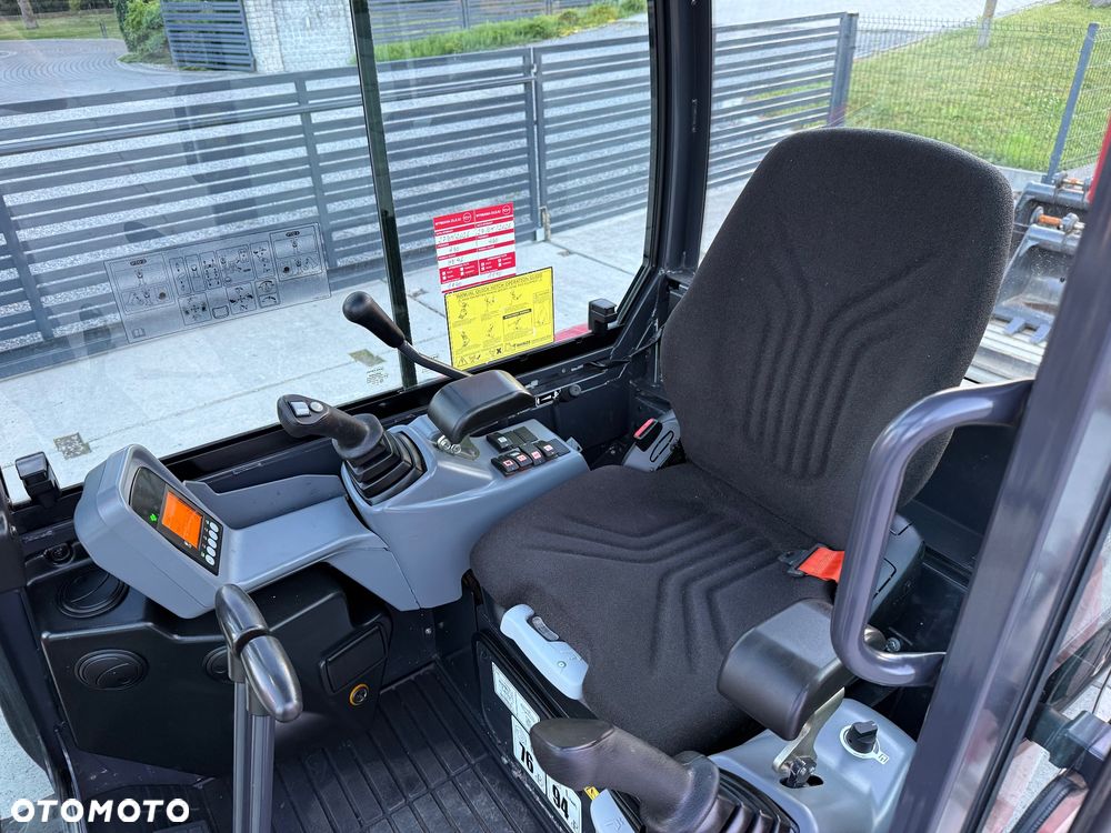 Yanmar SV26 - 16