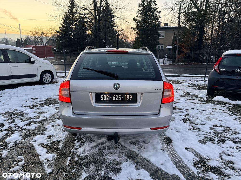 Skoda Octavia 1.6 TDI DPF Ambiente - 11