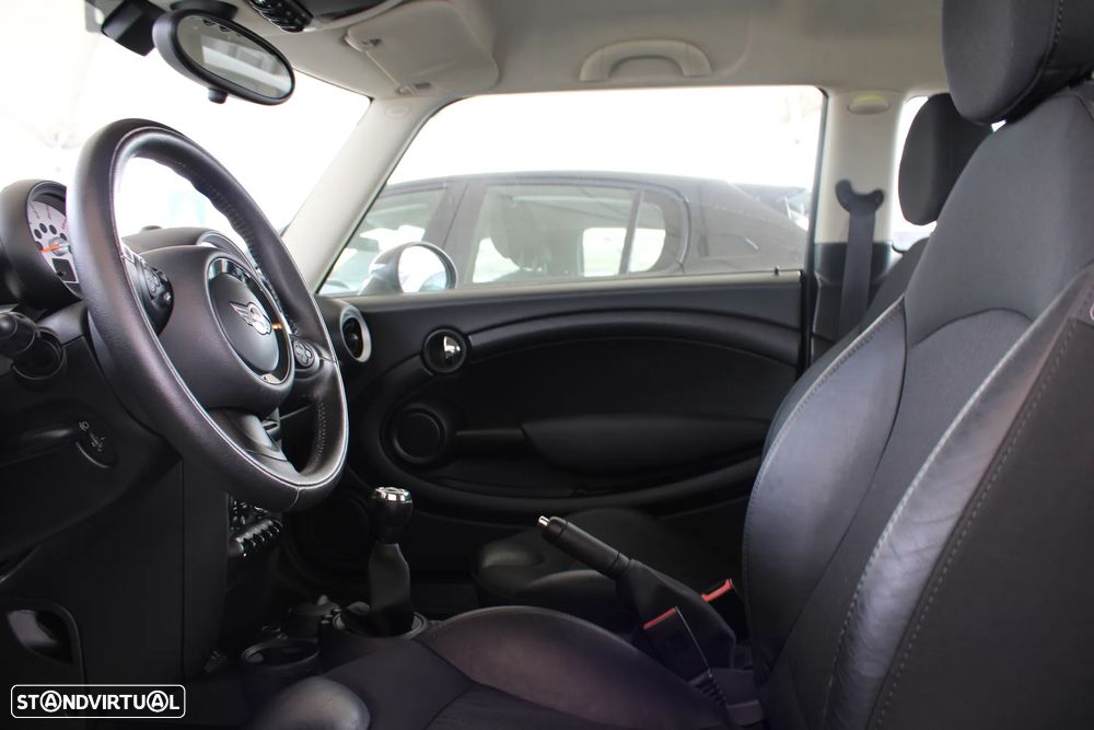 MINI 3 Portas Cooper D - 10