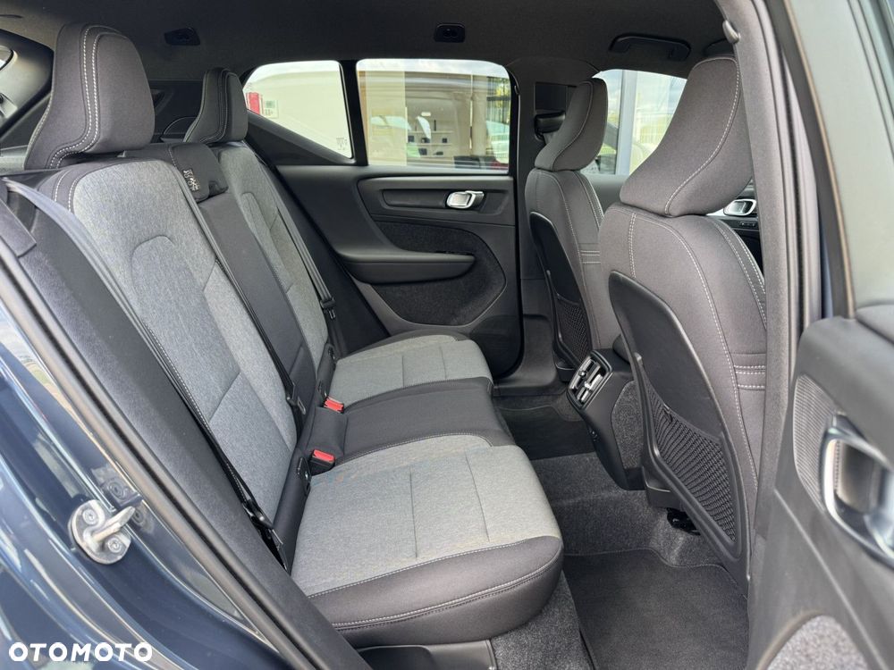 Volvo XC 40 B3 Plus Dark - 14