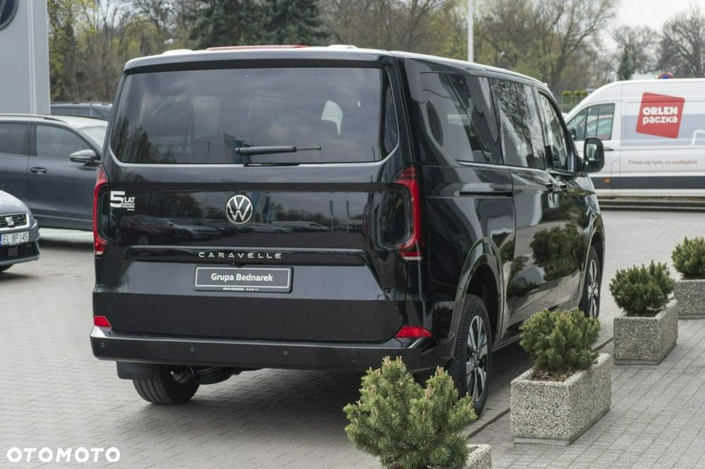 Volkswagen Caravelle - 11