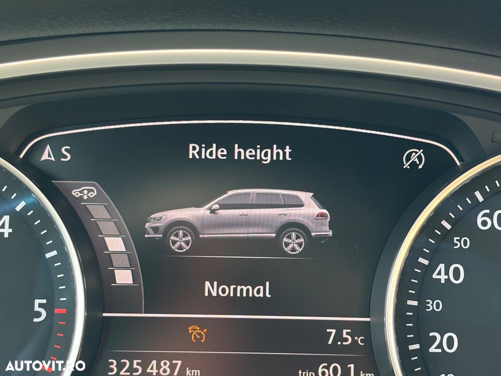 Volkswagen Touareg 3.0 V6 TDI SCR Blue Motion DPF Automatik Executive Edition - 27