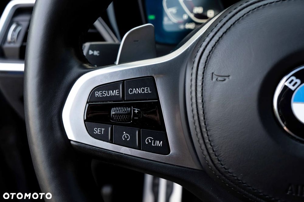 BMW Seria 3 M340d xDrive mHEV sport - 31