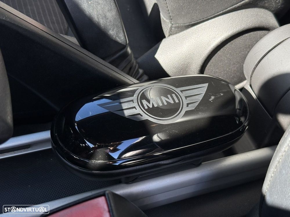 MINI Countryman Cooper D ALL4 - 17
