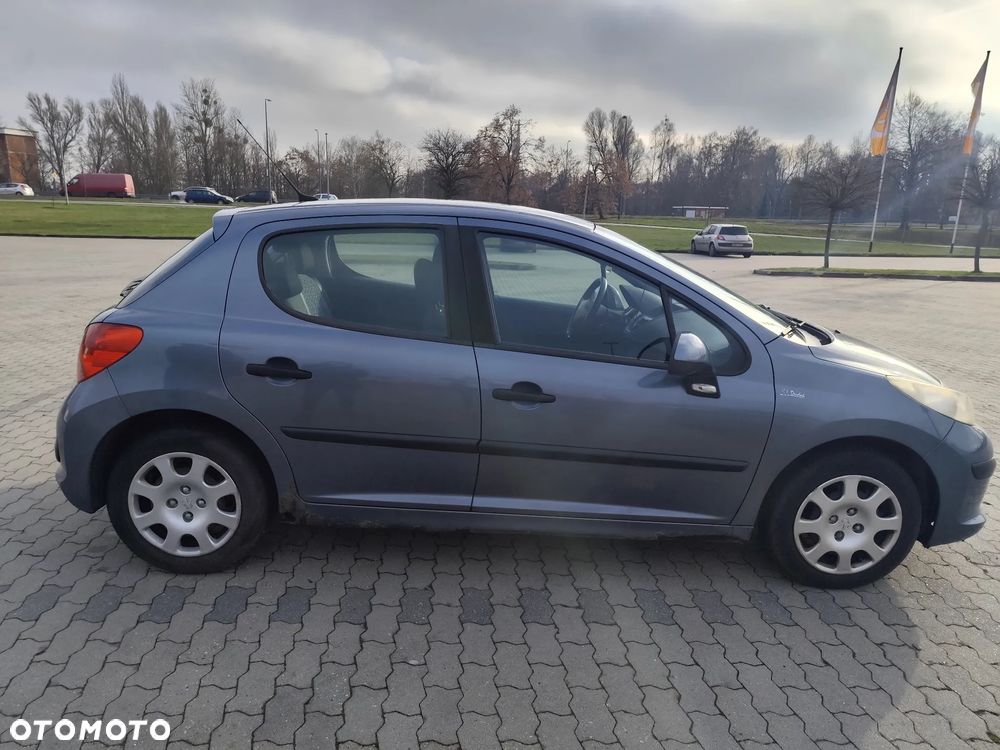 Peugeot 207 1.4 16V Presence - 9