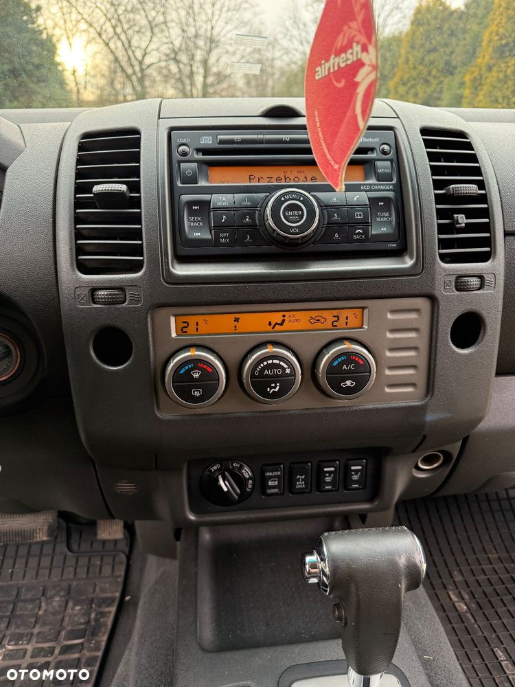 Nissan Navara 2.5 D SE - 7