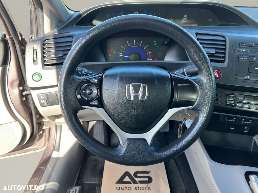 Honda Civic 1.8 i-VTEC Comfort - 21
