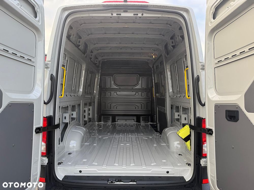 Volkswagen Crafter - 30