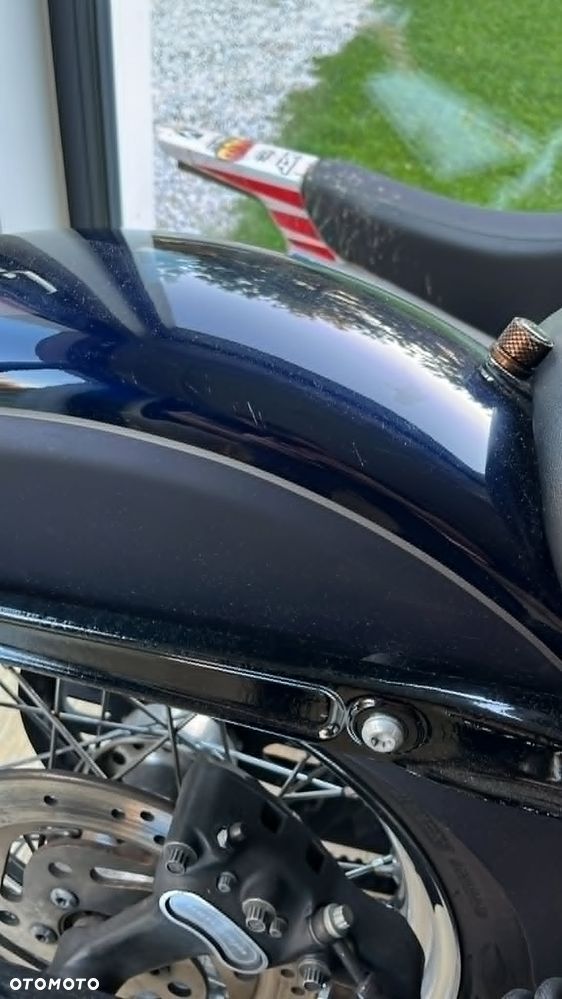 Harley-Davidson Dyna Street Bob - 8