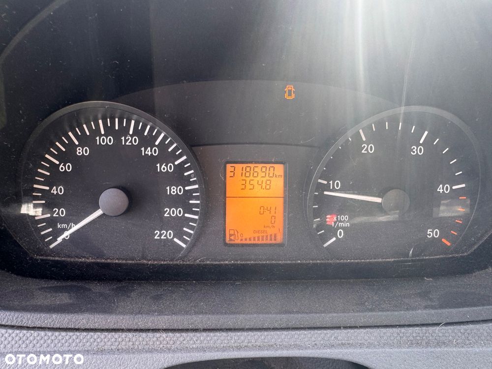 Mercedes-Benz Vito - 11