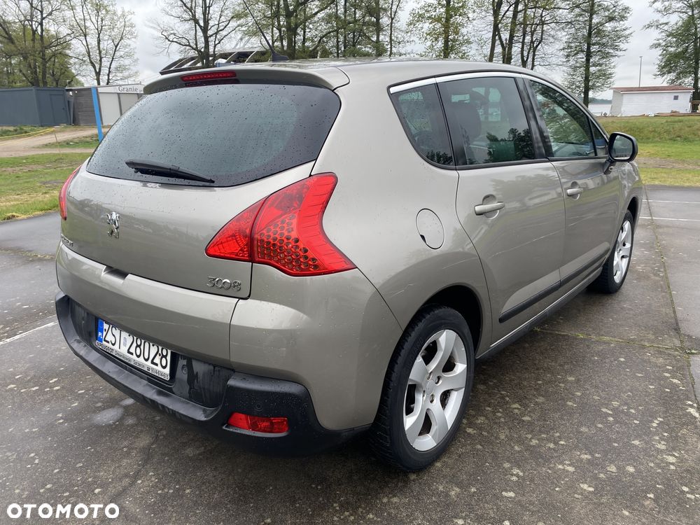 Peugeot 3008 HDi FAP 110 Family - 8