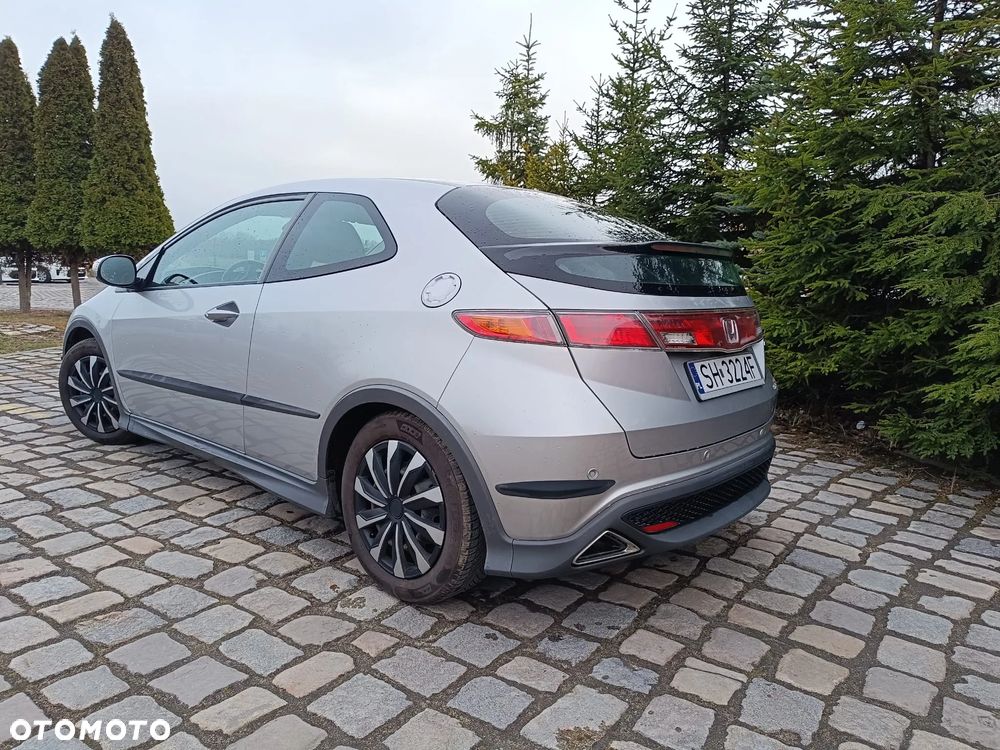 Honda Civic 1.8i-VTEC Type S - 11