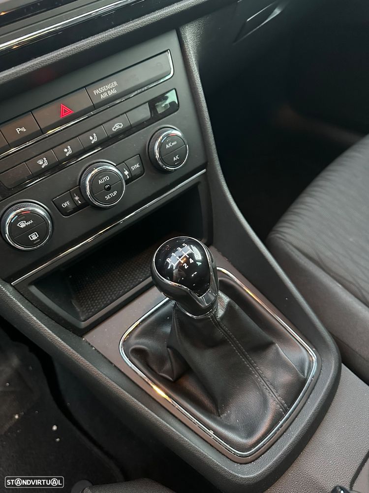 SEAT Leon ST 1.6 TDI Style Ecomotive - 25