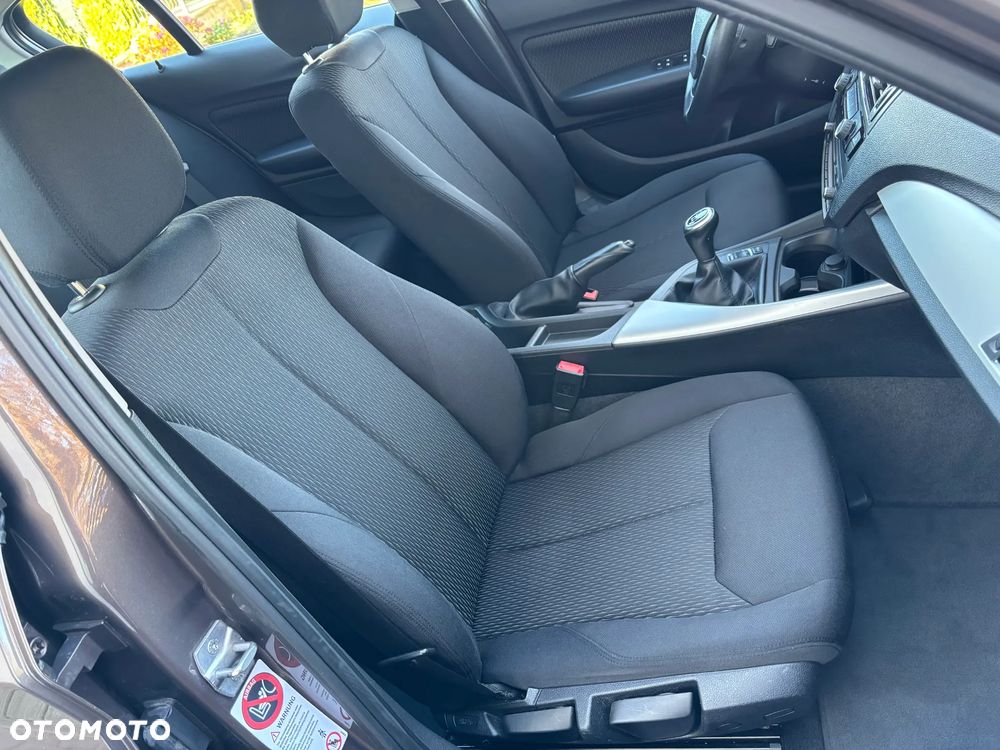 BMW Seria 1 114i Sport Line - 26