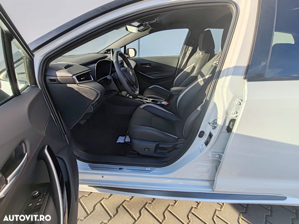 Toyota Corolla 2.0 HSD Exclusive Plus GR Sport Bi-Tone - 5