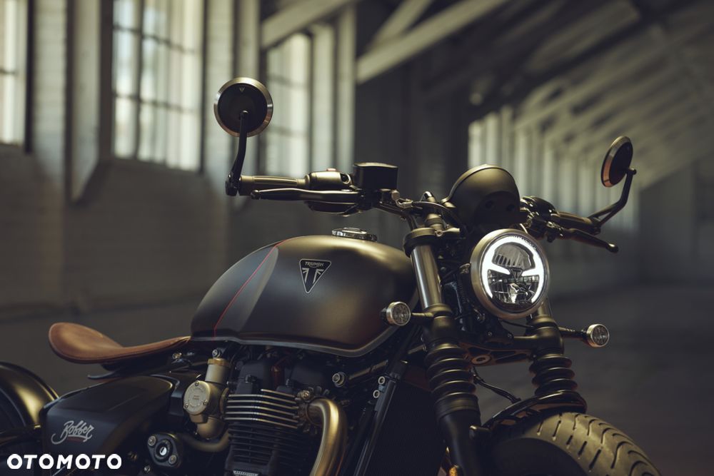 Triumph Bonneville Bobber - 8
