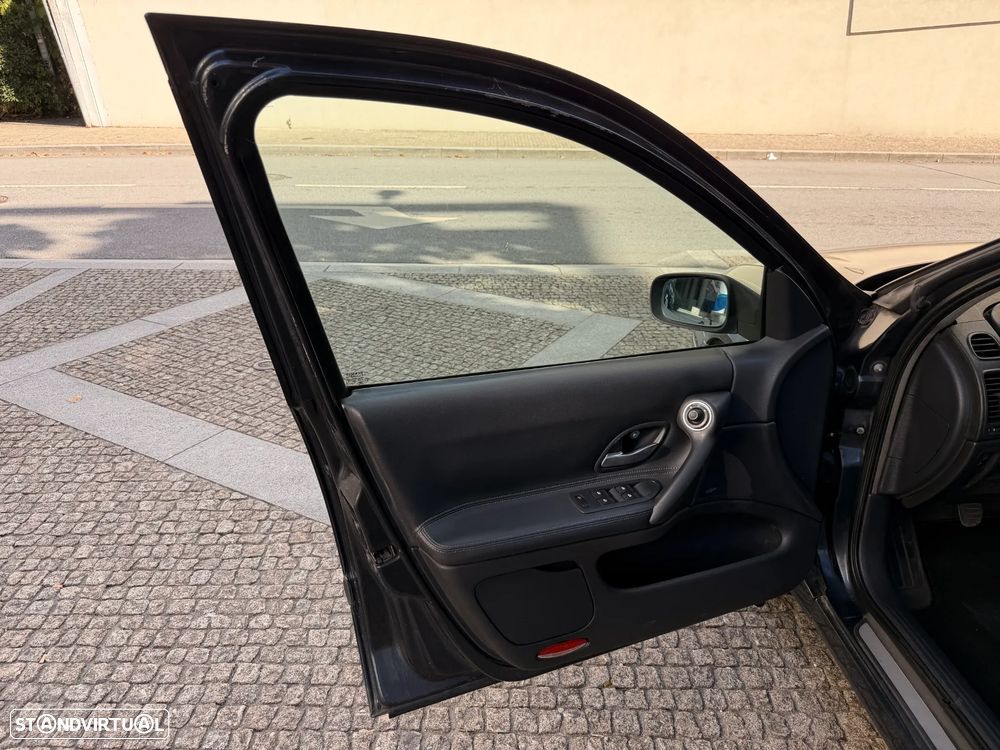 Renault Laguna Break 1.9 dCi Dynamique Luxe - 8