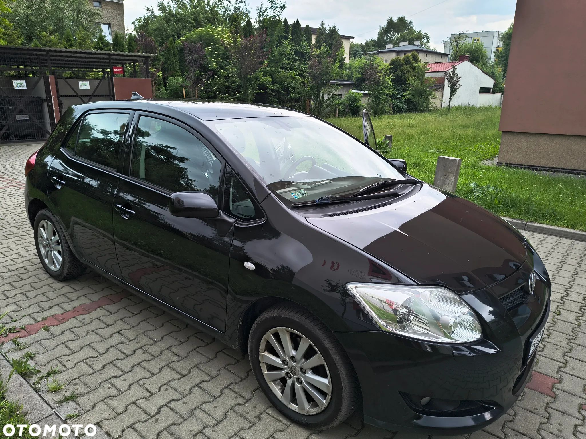 Toyota Auris 1.6 VVT-i Premium - 1