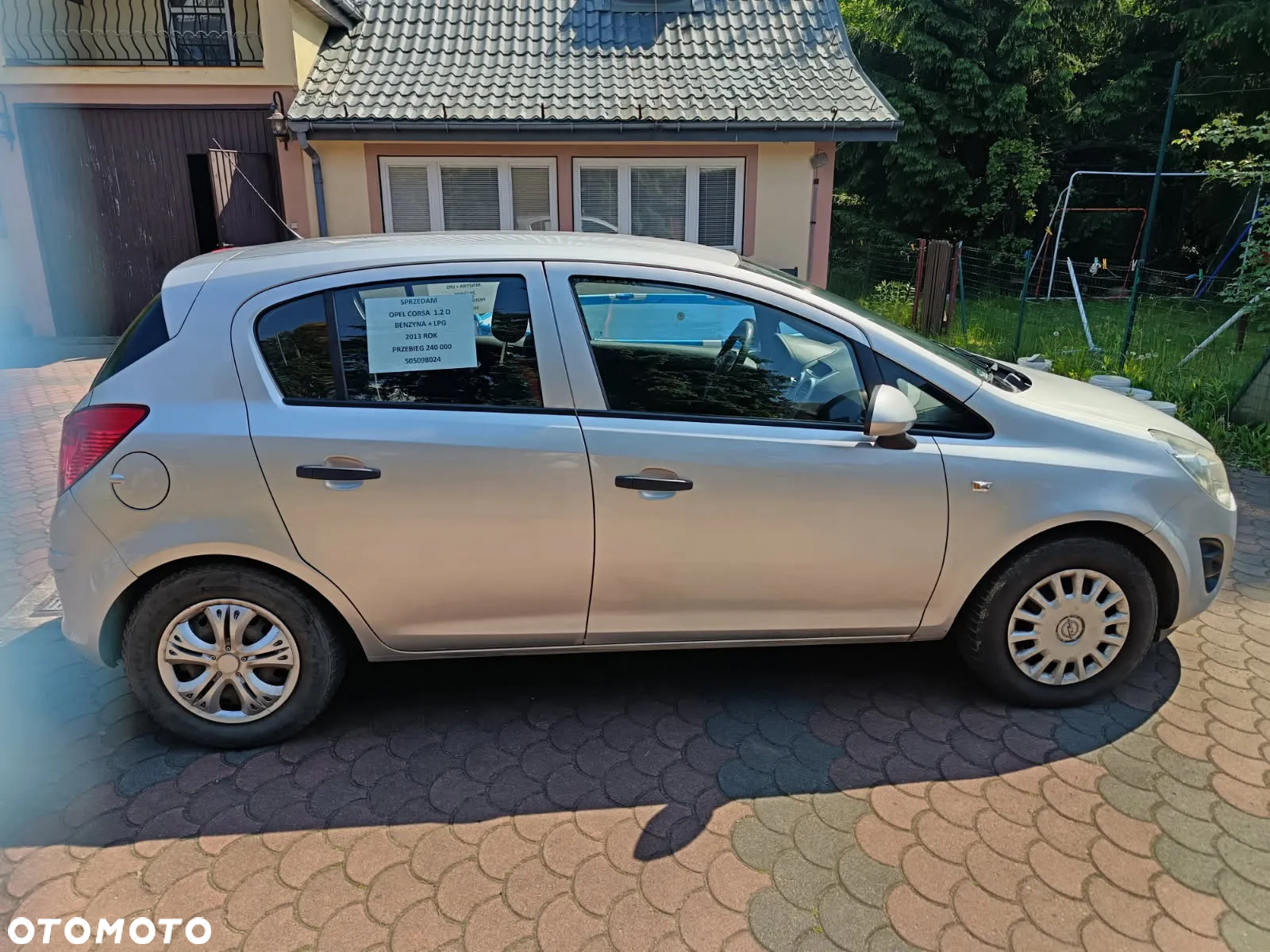 Opel Corsa 1.2 16V Edition / Active - 4
