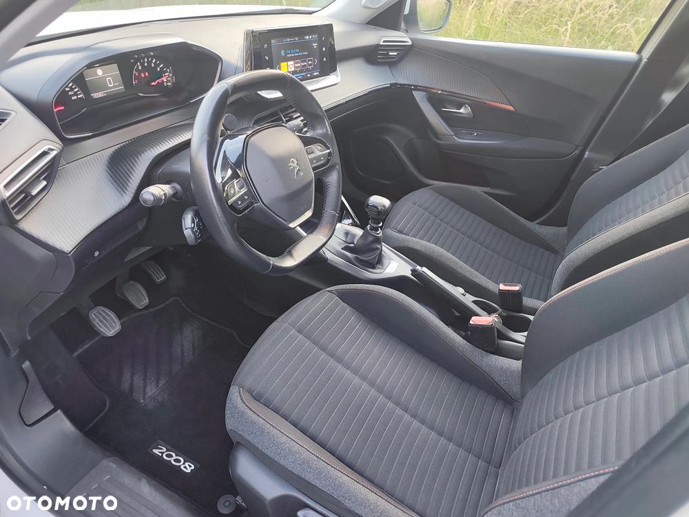 Peugeot 2008 - 9