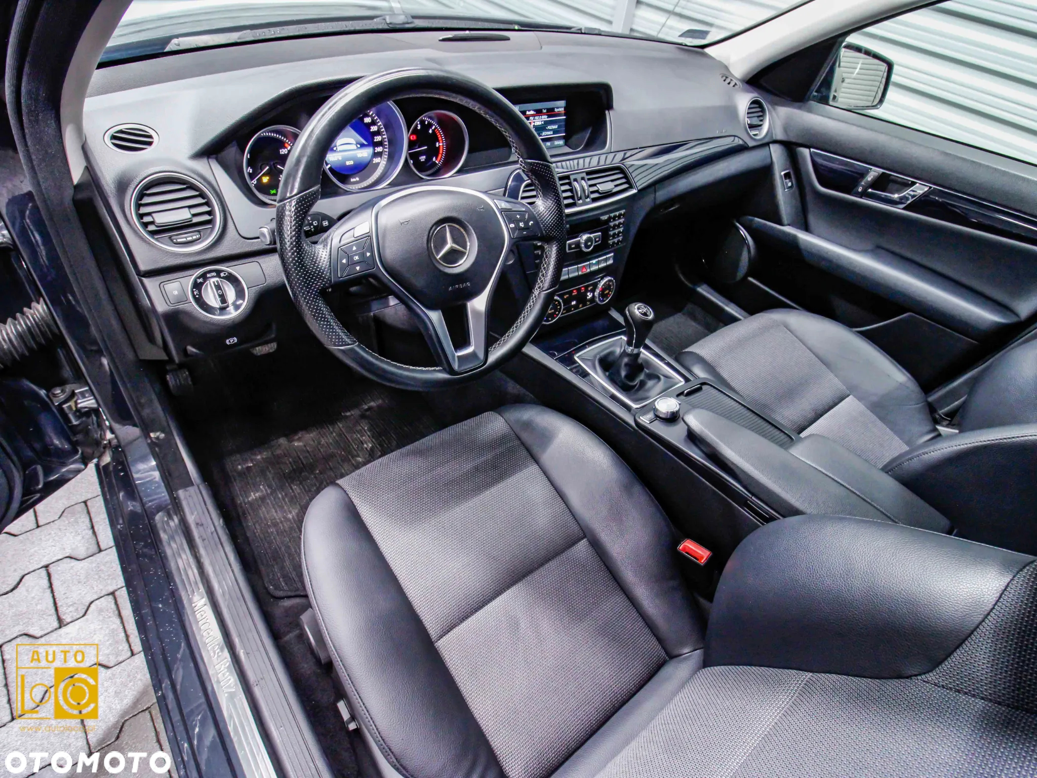 Mercedes-Benz Klasa C 180 T CDI DPF (BlueEFFICIENCY) Avantgarde - 17