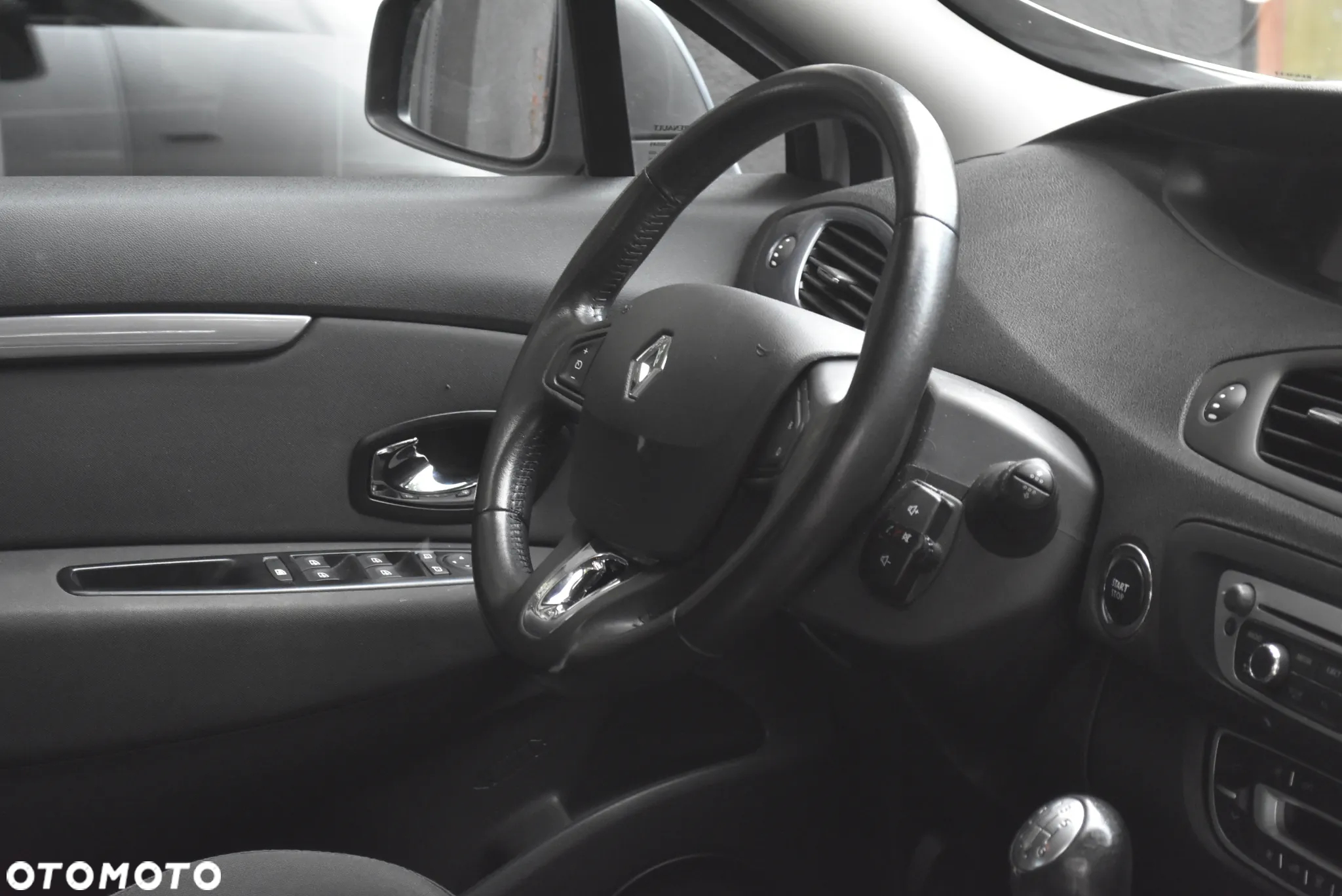 Renault Scenic ENERGY TCe 130 S&S LIMITED - 19