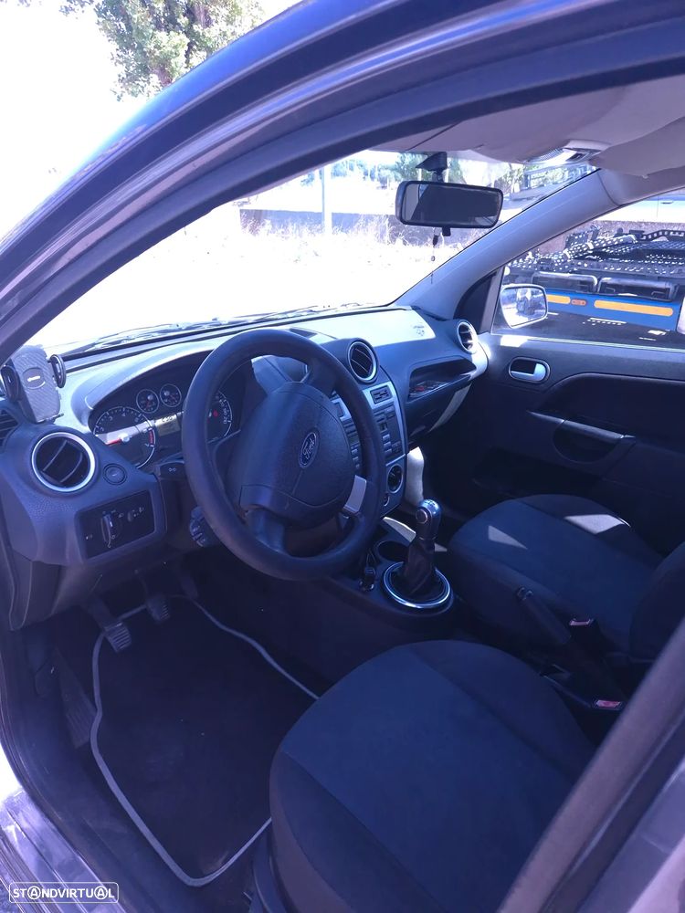 Ford Fiesta 1.25 Trend - 7