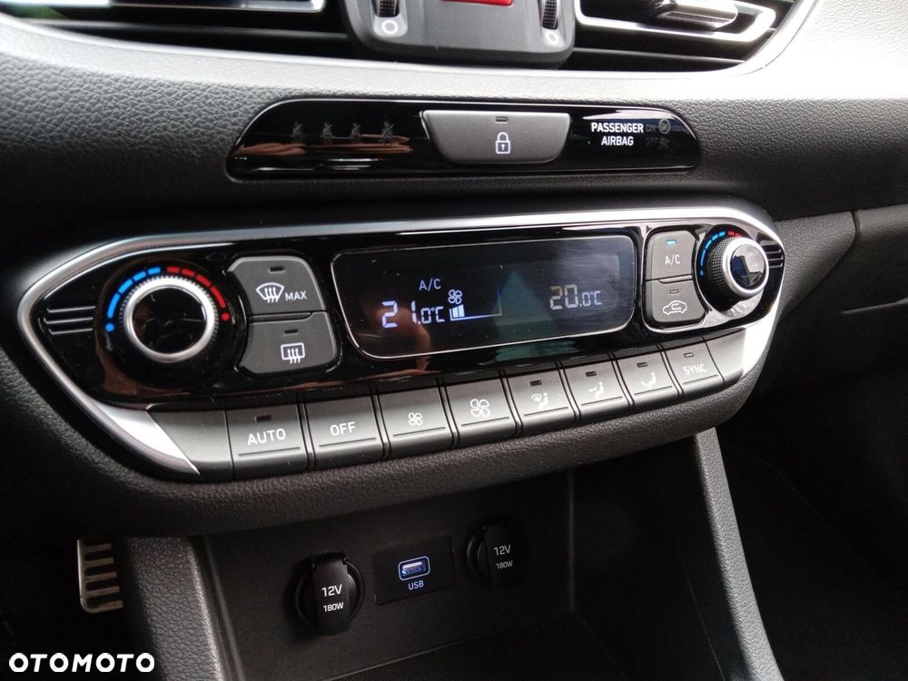 Hyundai i30 - 22