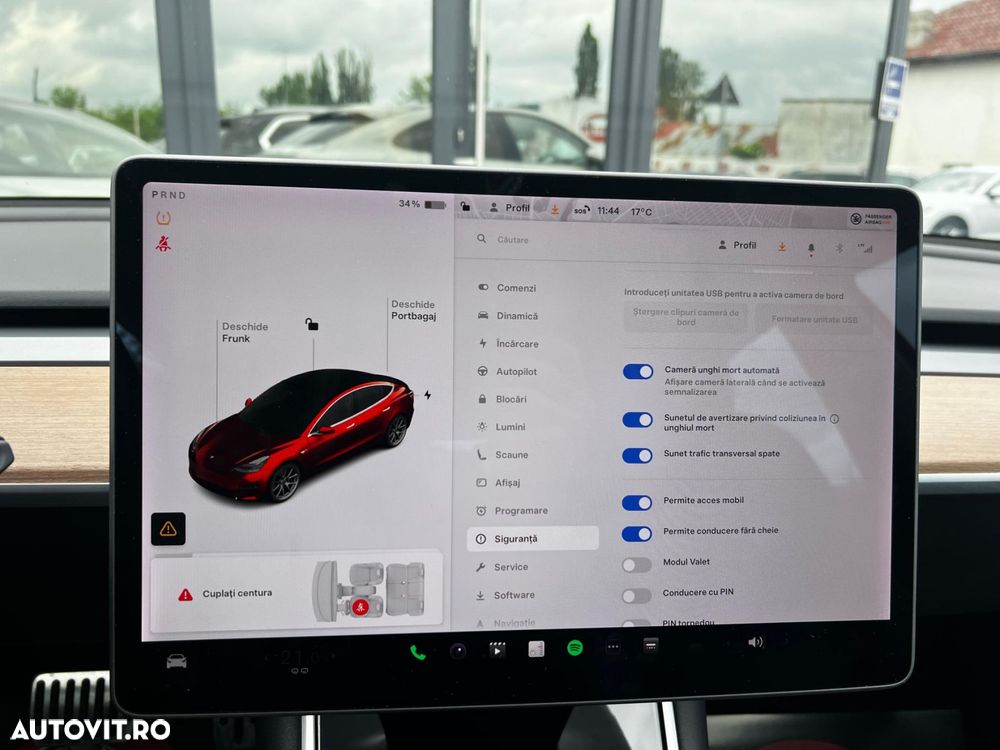 Tesla Model 3 Standard Reichweite Plus Hinterradantrieb - 27