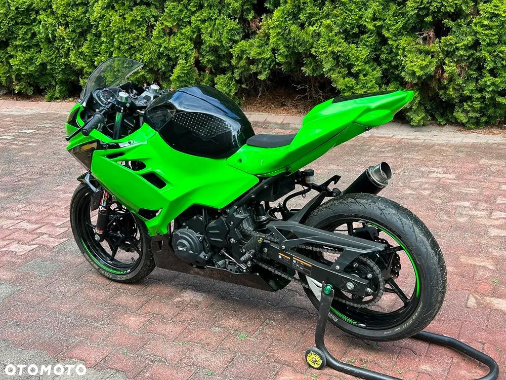 Kawasaki Ninja 400 - 6