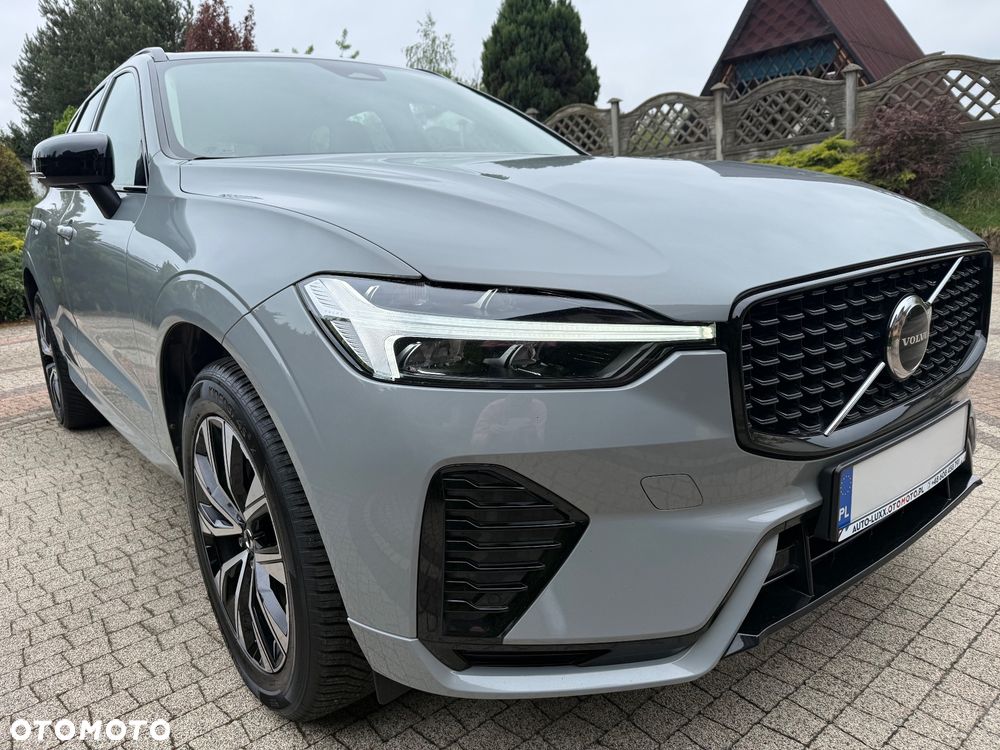 Volvo XC 60 B4 D Plus Dark - 17