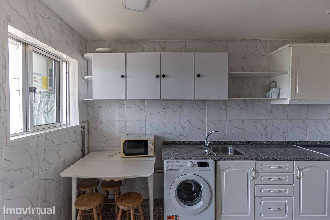 Apartamento T2 com duas frentes na zona da Biquinha - Grande imagem: 5/18