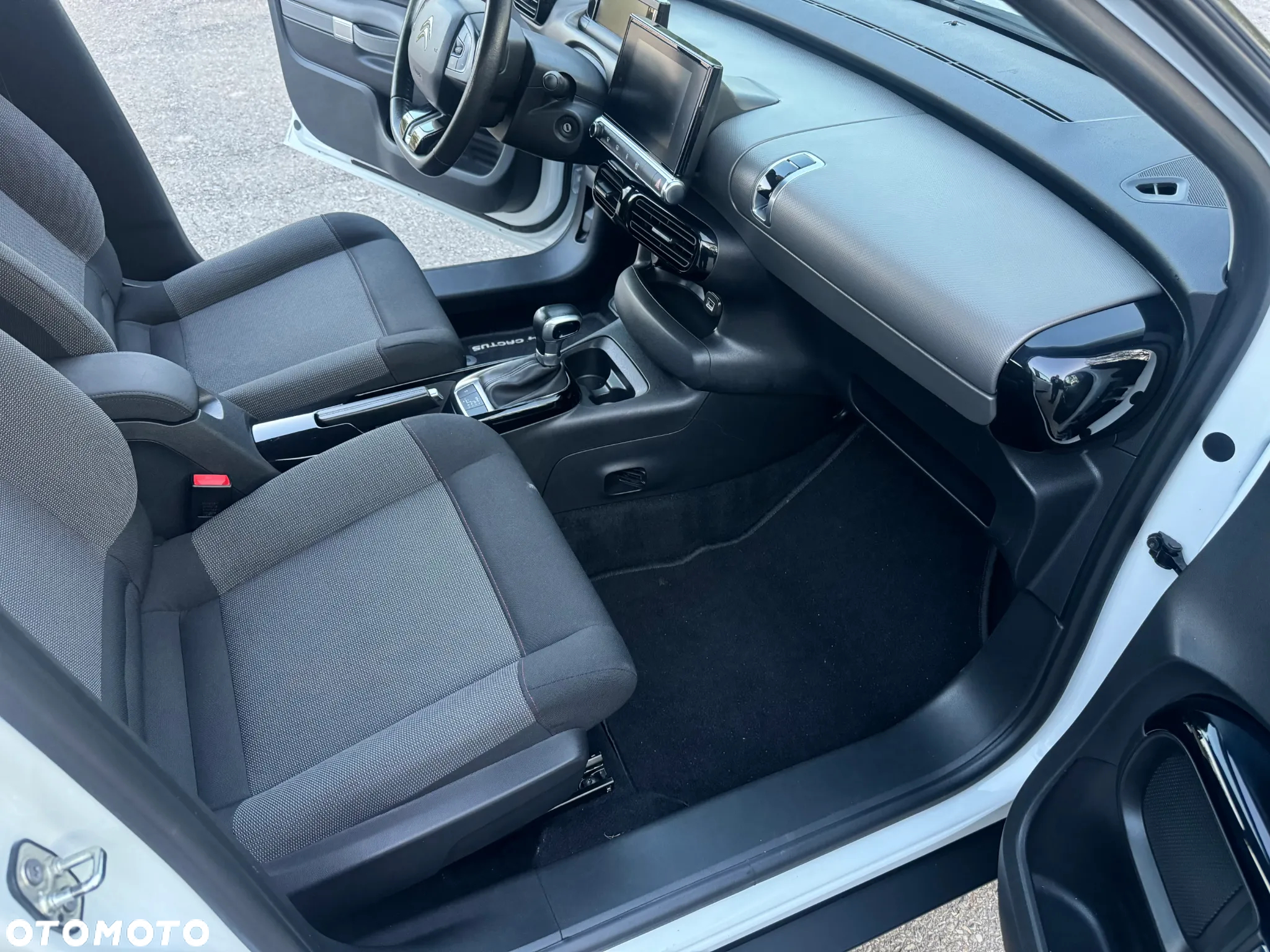 Citroën C4 Cactus 1.2 PureTech Feel S&S EAT6 - 11