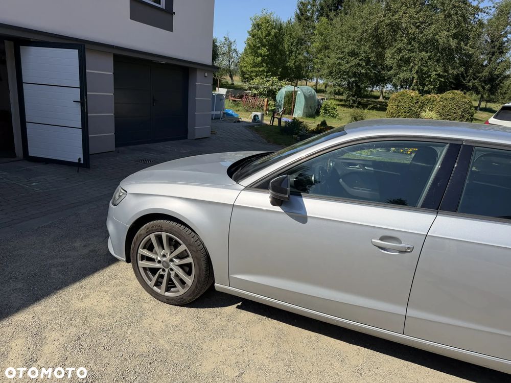 Audi A3 Sportback 2.0 TDI (clean diesel) Attraction - 5