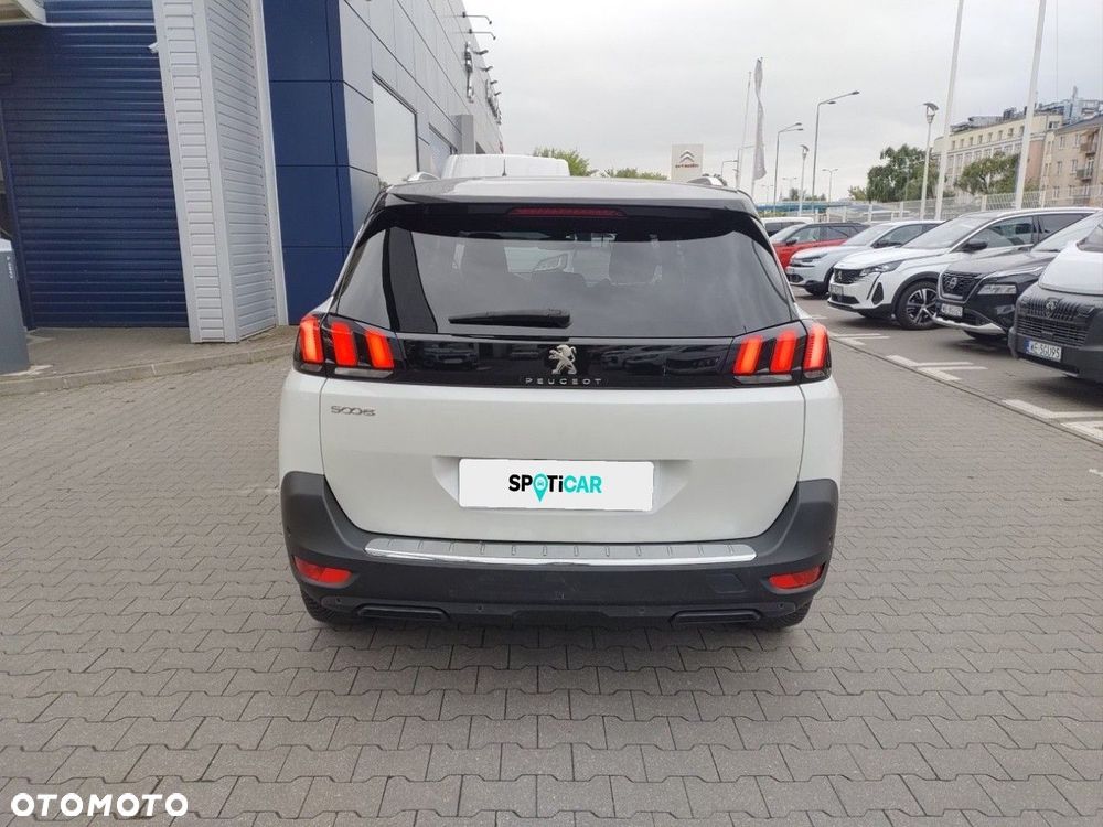 Peugeot 5008 - 5