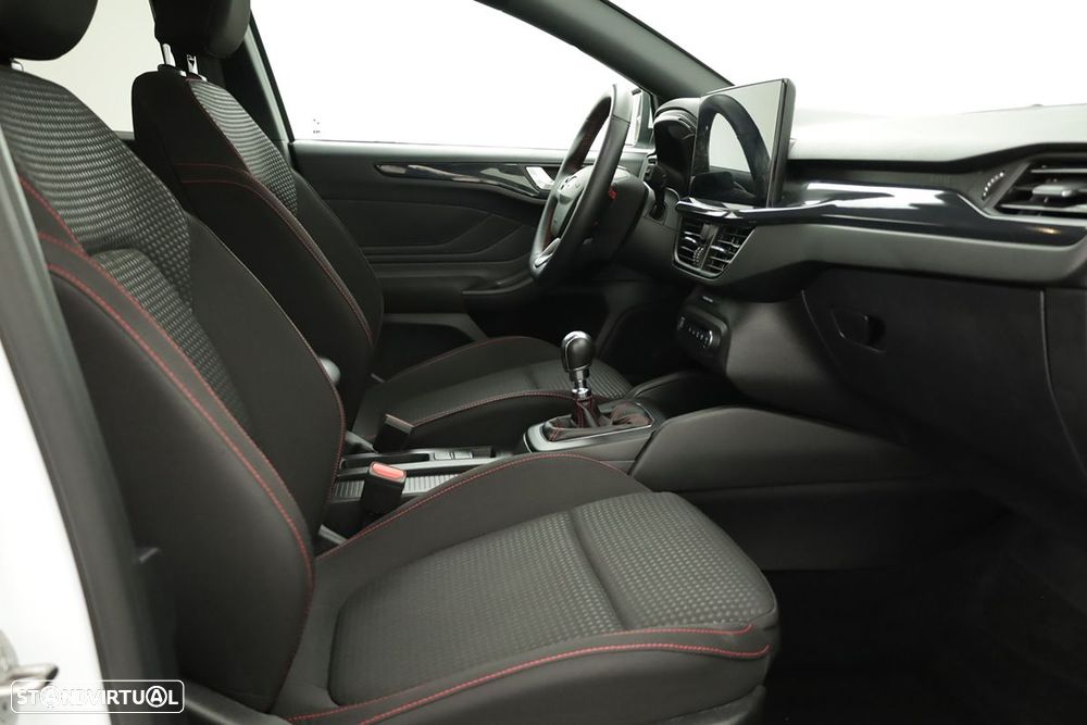 Ford Focus 1.0 EcoBoost MHEV ST-Line - 21