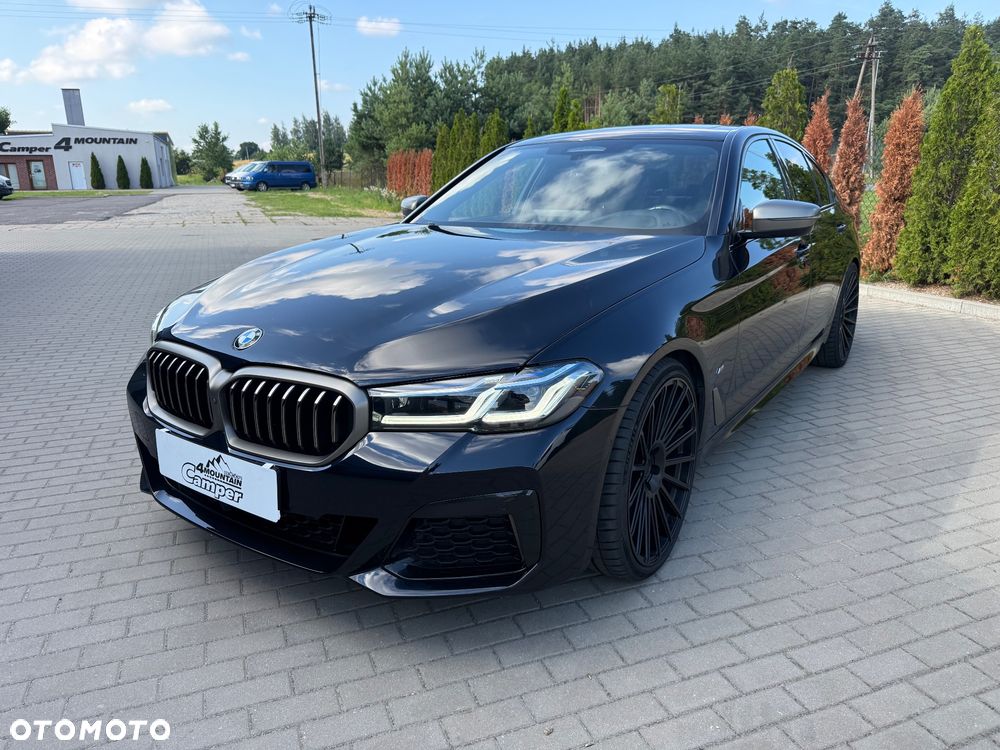 BMW Seria 5 M550i xDrive - 13