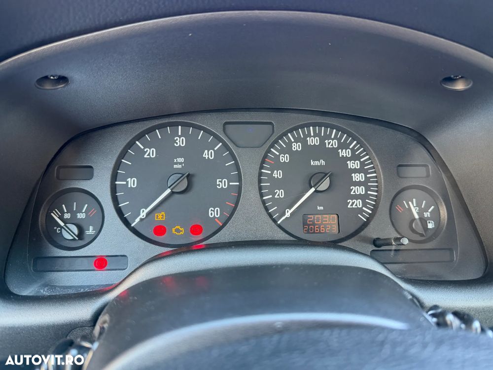 Opel Astra 1.7 CDI Enjoy - 11