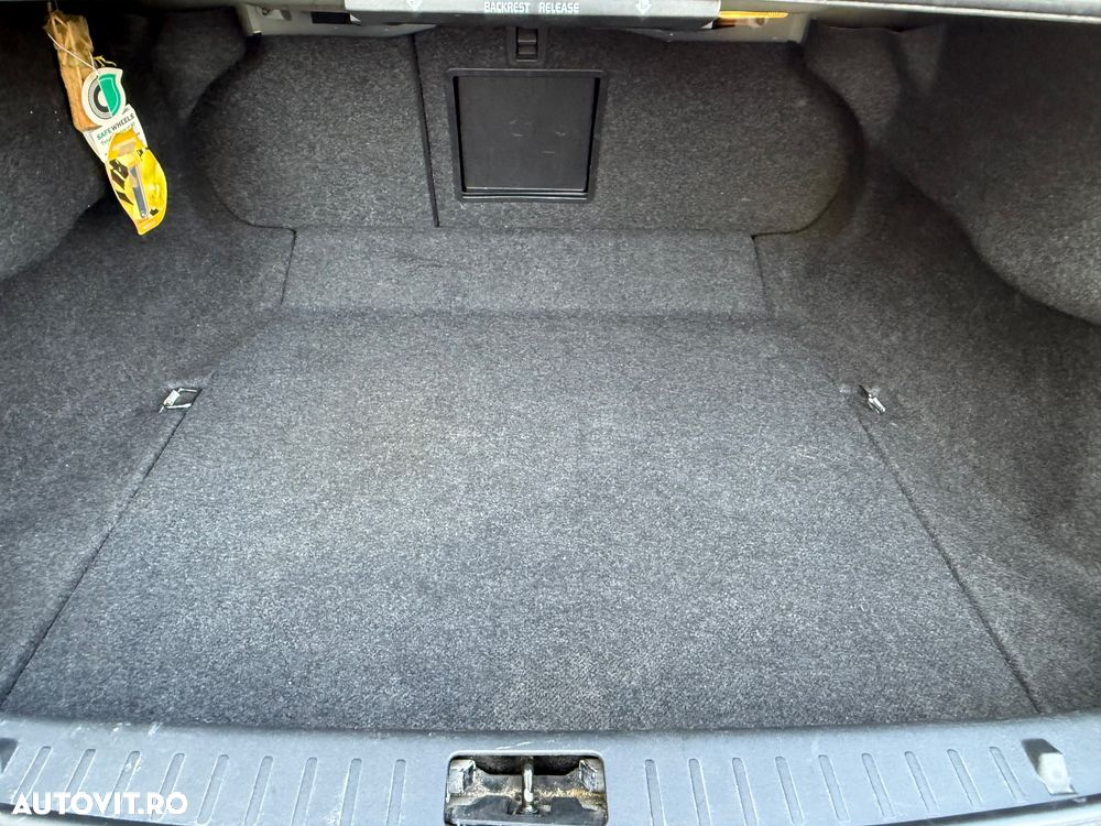Volvo S60 D3 Geartronic RDesign - 19
