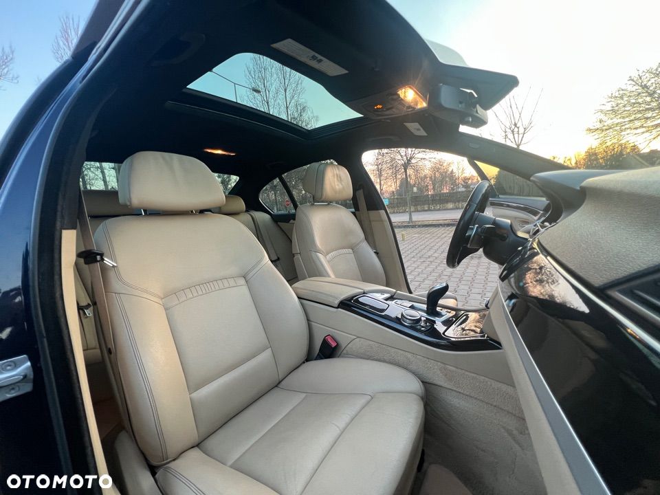 BMW Seria 5 535d - 25