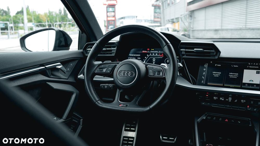 Audi RS3 Limousine - 13