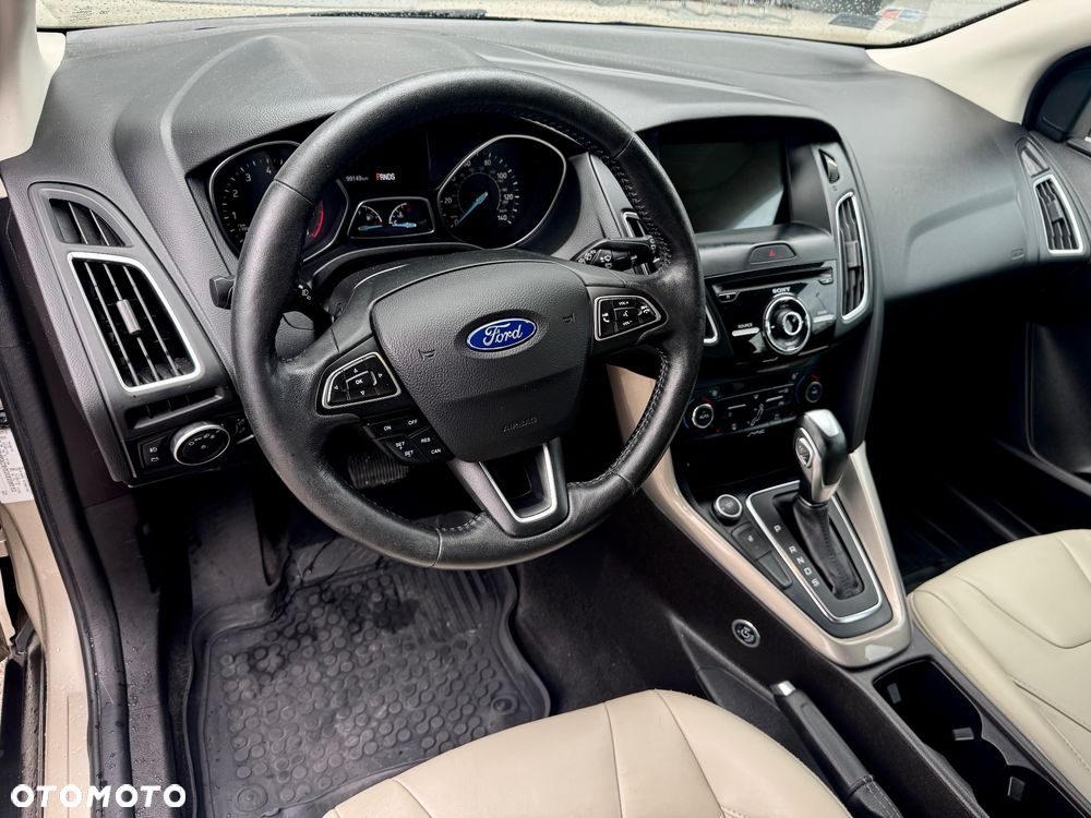 Ford Focus - 8
